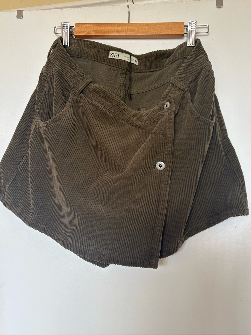 Zara Olive Corduroy Button-Front Wrap Skorts